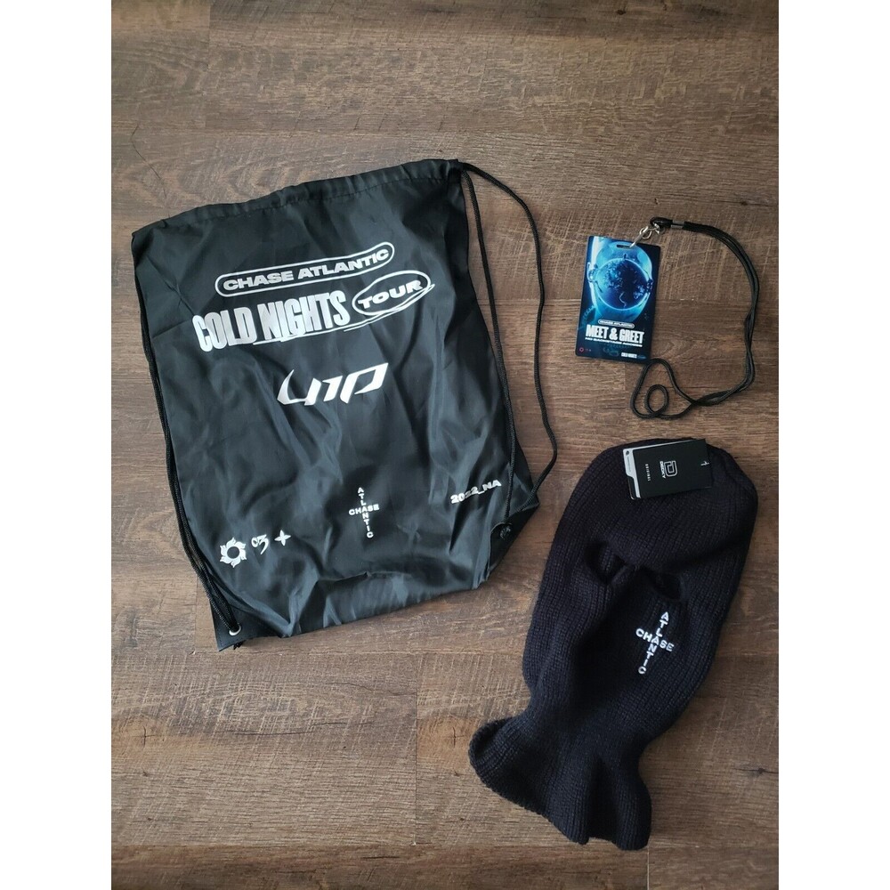 Chase Atlantic 2022 Cold Nights Tour Meet & Greet Lot